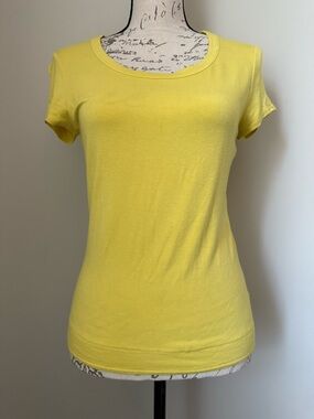 Anne Klein Bright Yellow Scoop Neck Short Sleeve Tee